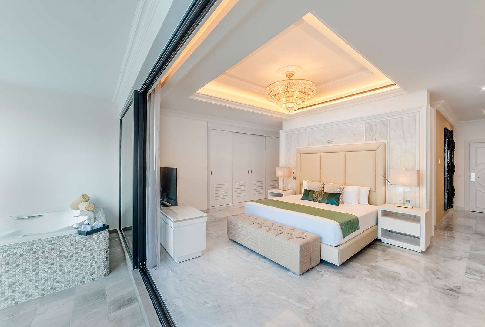 MANSION JACUZZI SUITES