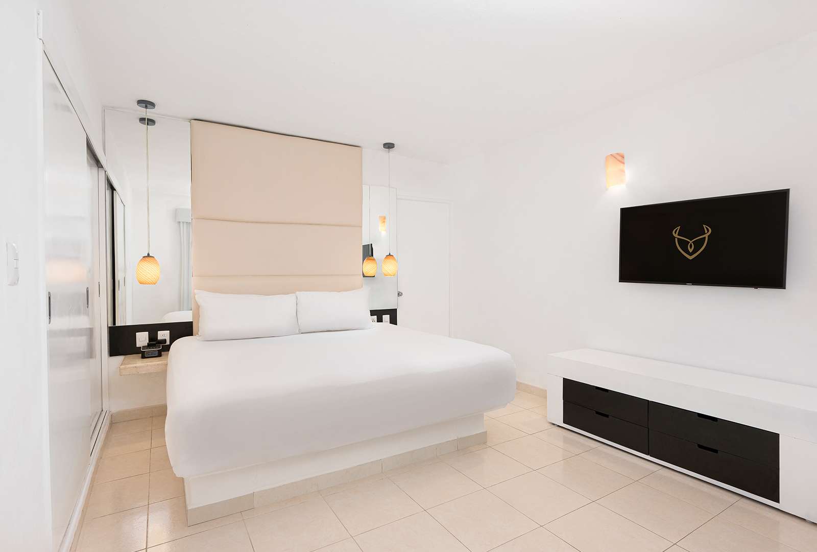 HEAVENLY GARDEN-VIEW ROOMS